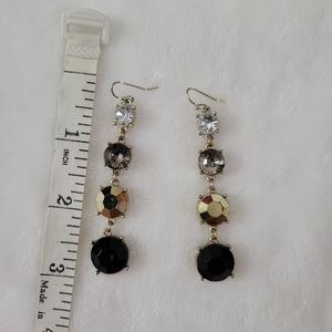 Dangle earrings black